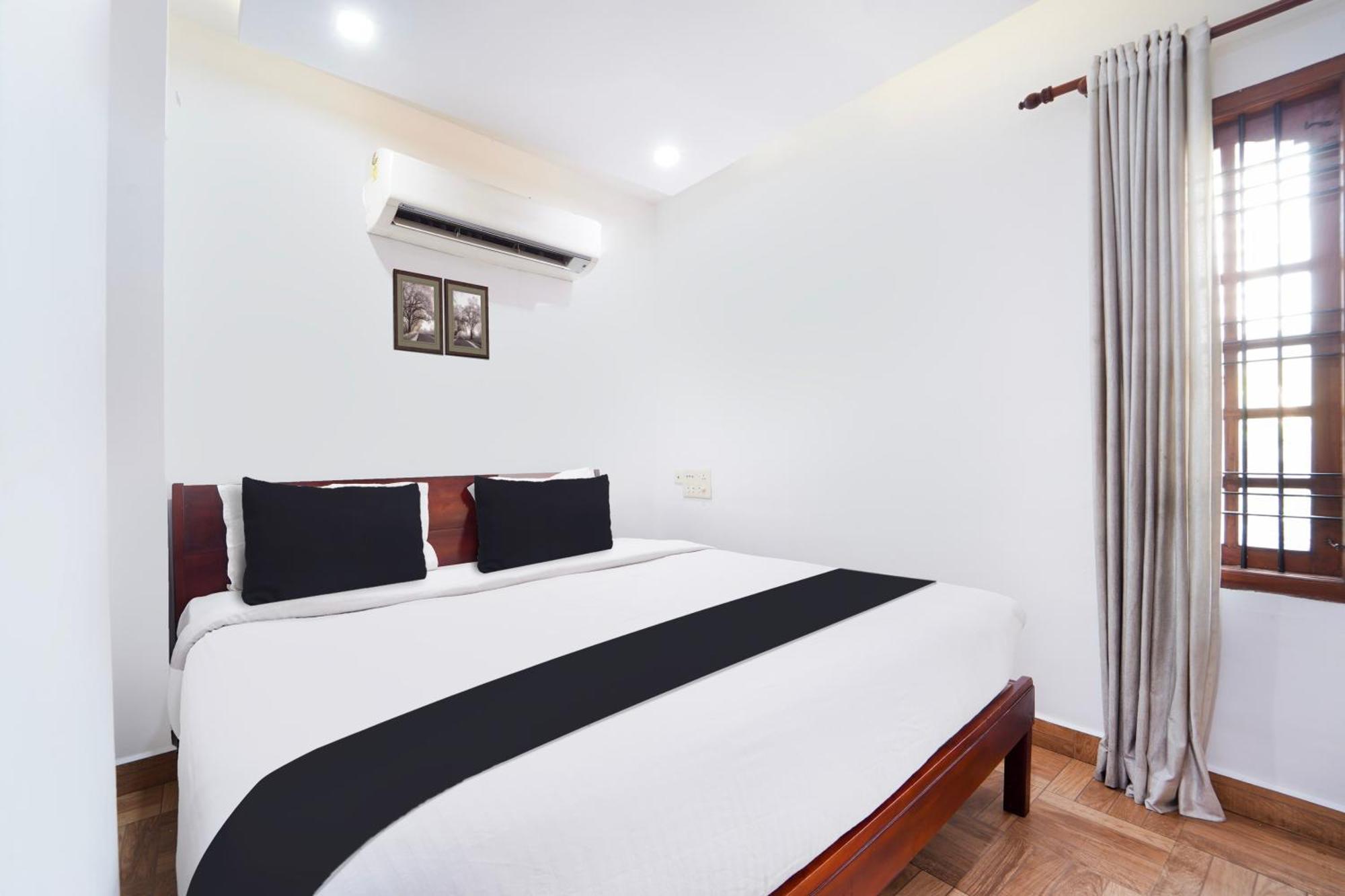 Super Townhouse City Center Ernakulam Kochi Extérieur photo