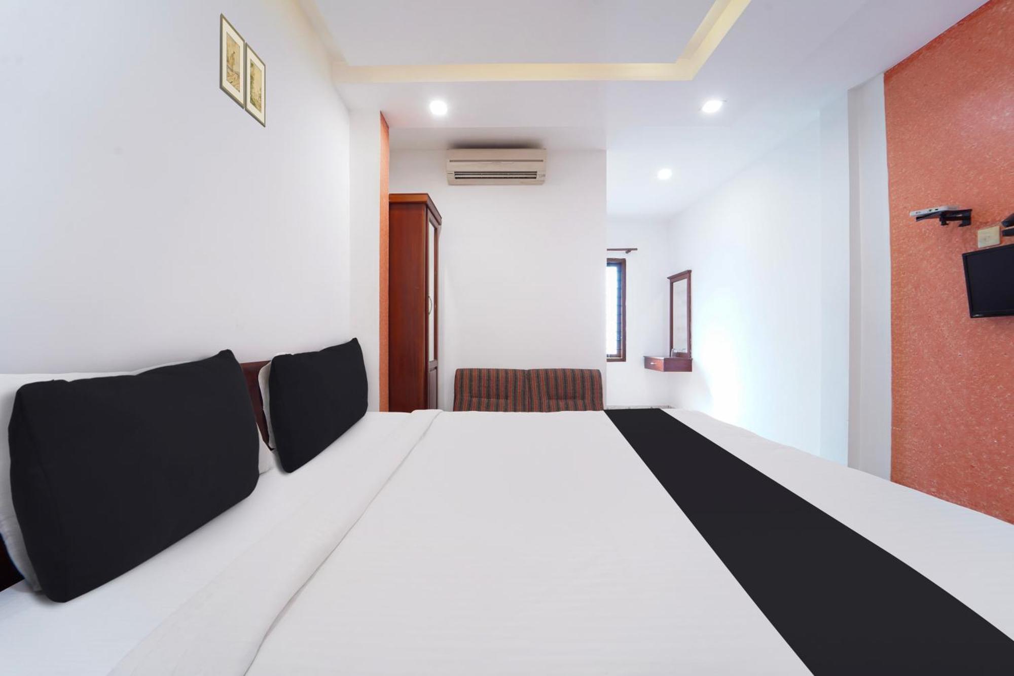 Super Townhouse City Center Ernakulam Kochi Extérieur photo