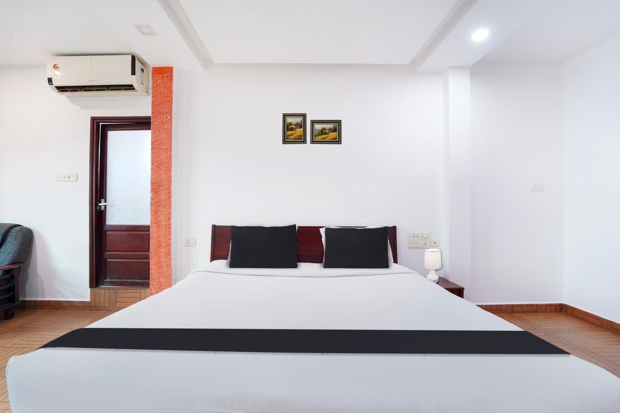 Super Townhouse City Center Ernakulam Kochi Extérieur photo