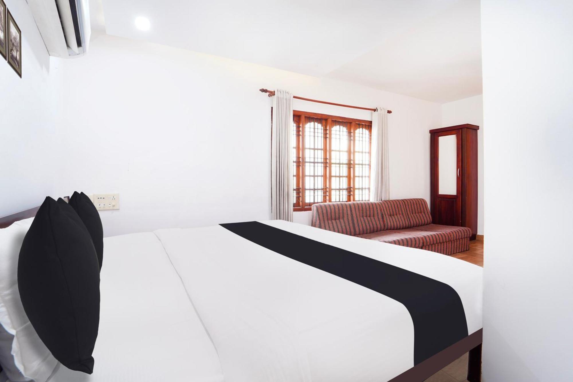 Super Townhouse City Center Ernakulam Kochi Extérieur photo