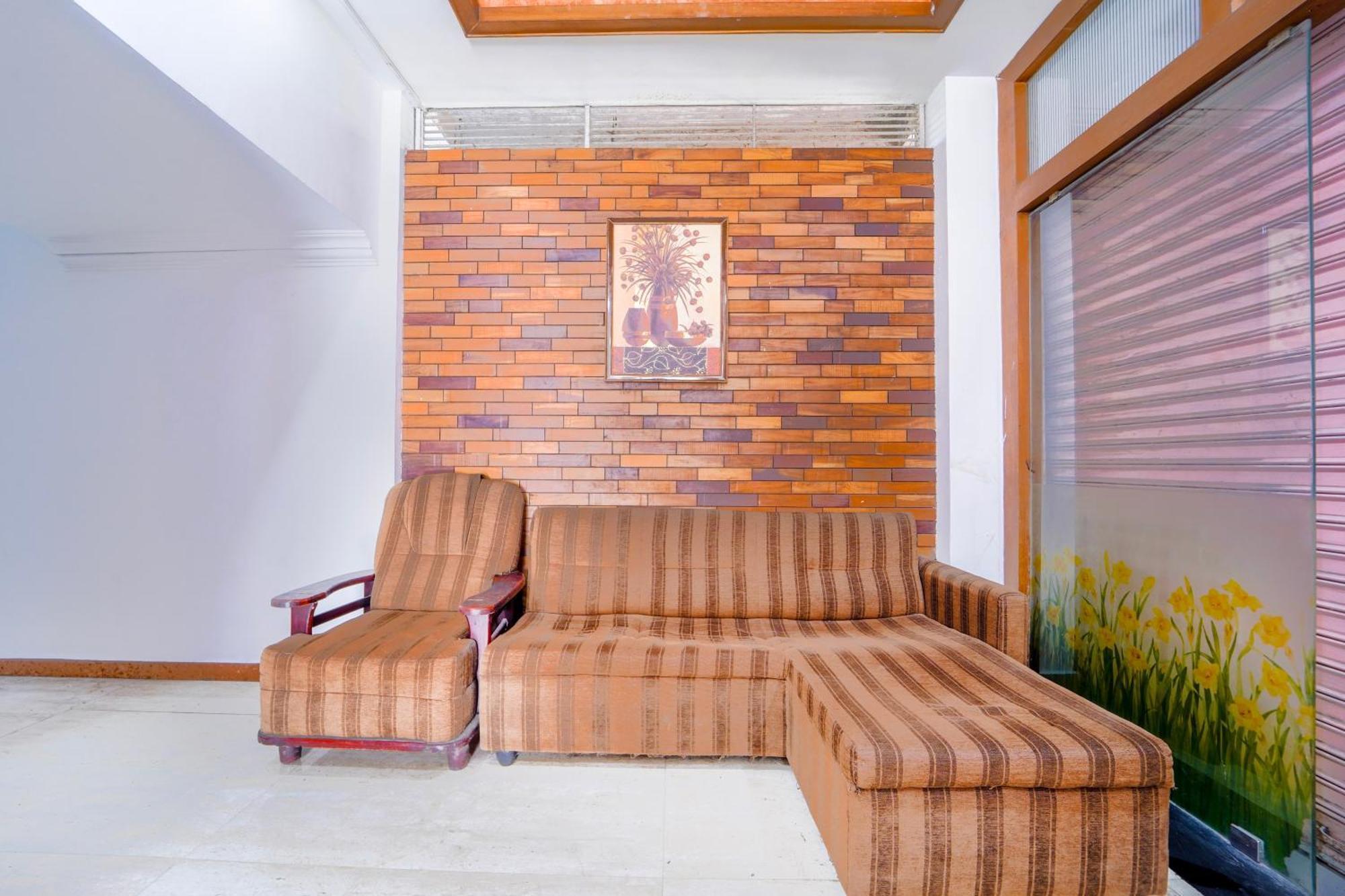 Super Townhouse City Center Ernakulam Kochi Extérieur photo