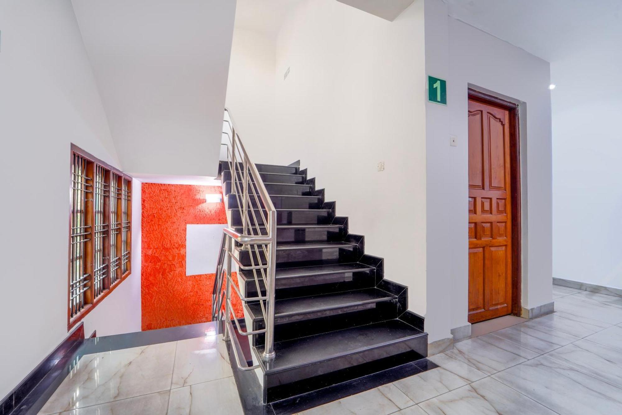 Super Townhouse City Center Ernakulam Kochi Extérieur photo